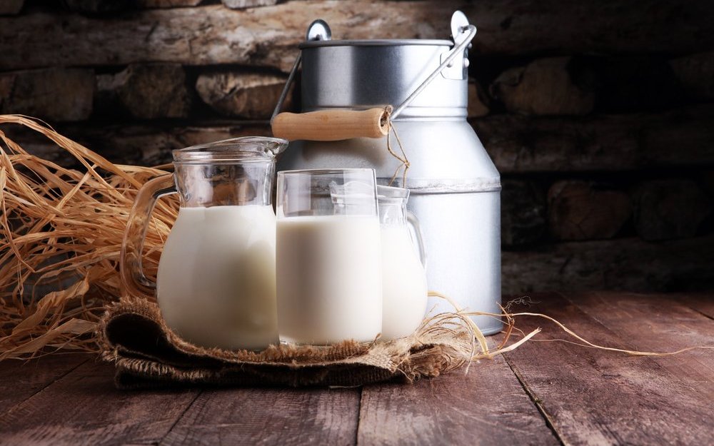 Glas bietet Vor- und Nachteile als Milchverpackung.