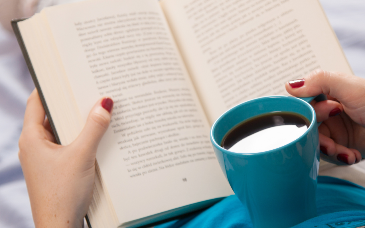 Neue Bücher inspirieren zu Berg- und Radtouren. Bei Regen bieten spannende Werke über Umweltschützerinnen und Pferde gute Unterhaltung.