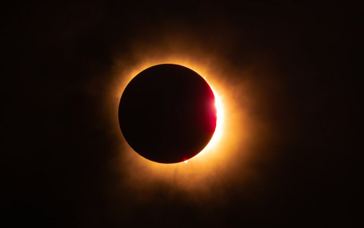 Dieses Bild einer Sonnenfinsternis wurde am 8. April 2024 in Texas aufgenommen. 