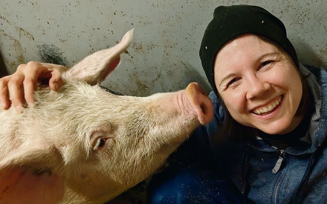 Sara Hintze forscht an der Universität für Bodenkultur in Wien zu Langeweile und Flow-Gefühlen bei Schweinen.