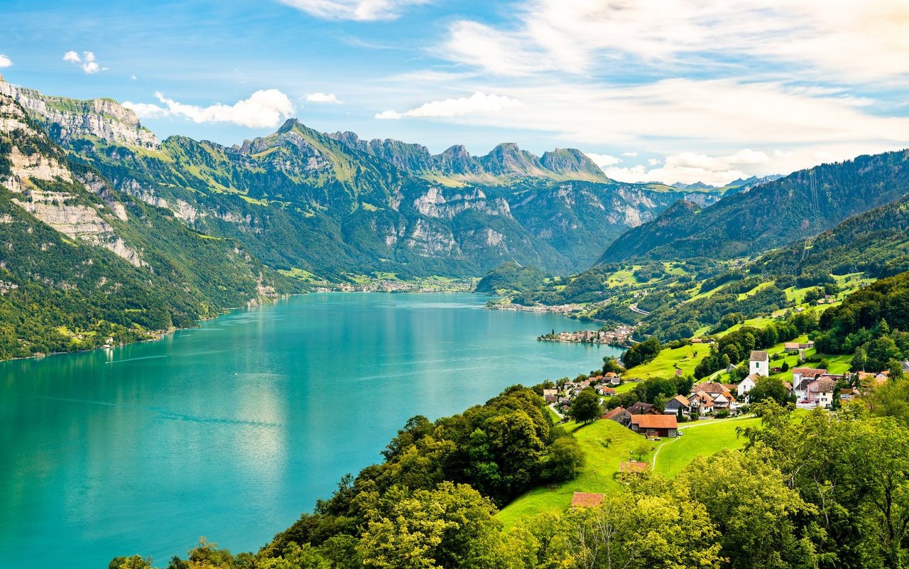 Der Walensee ist steter Begleiter auf dem Heidiland Skate. 