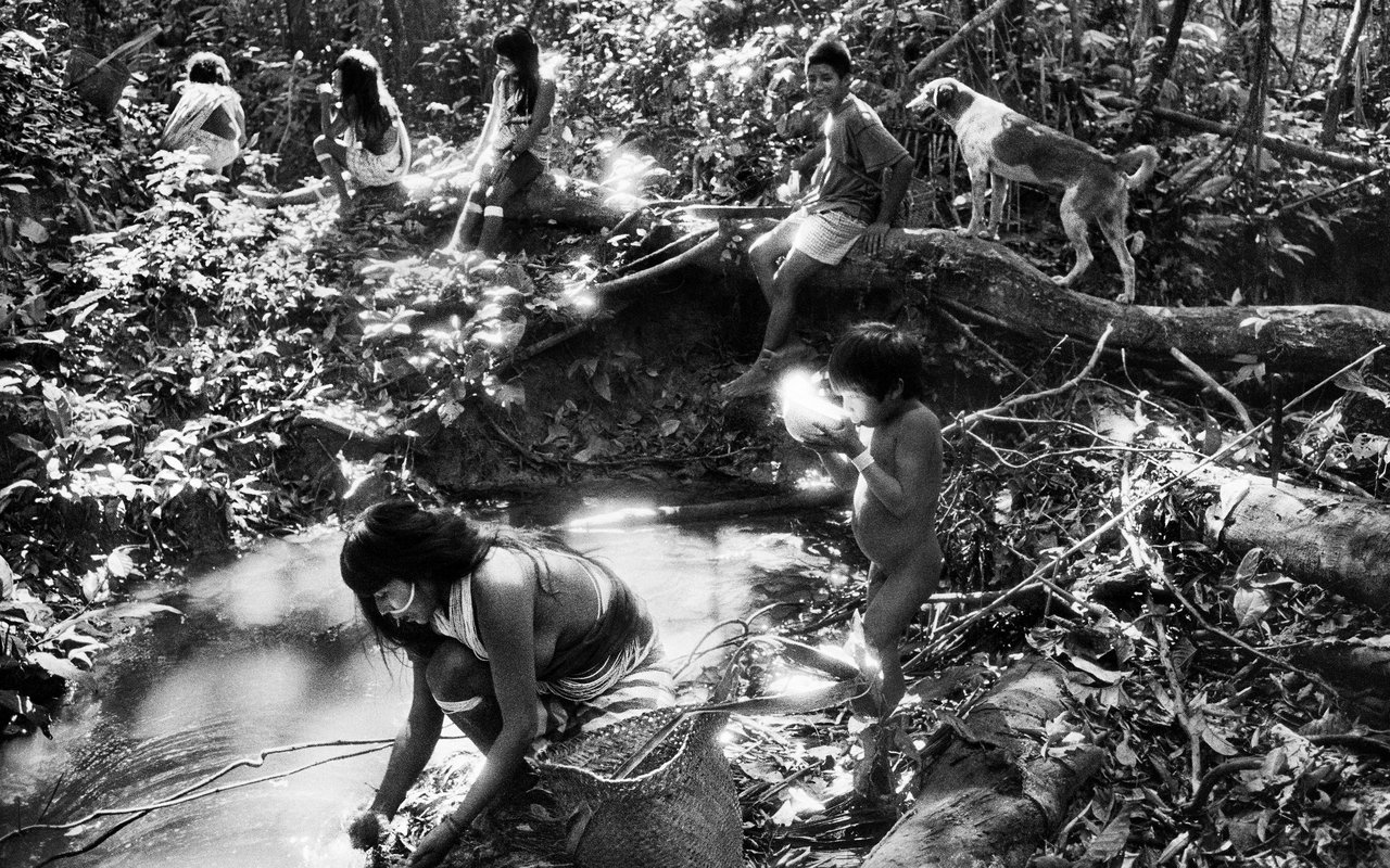 Indígenos Marubo. Vale do Javari, Estado do Amazonas, Brasil, 1998.