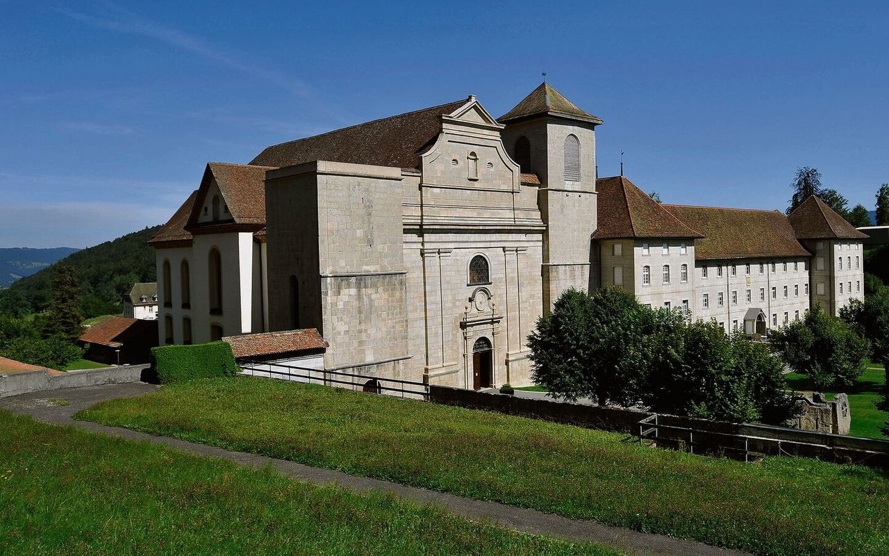 Das altehrwürdige Kloster Bellelay lohnt einen Besuch.