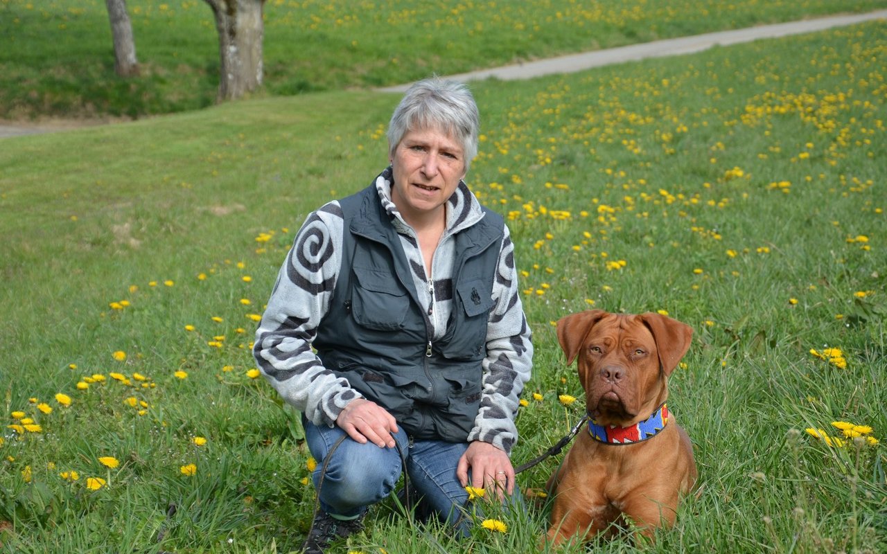 Tierheimleiterin Romy König und ihre Knutschkugel Drika.