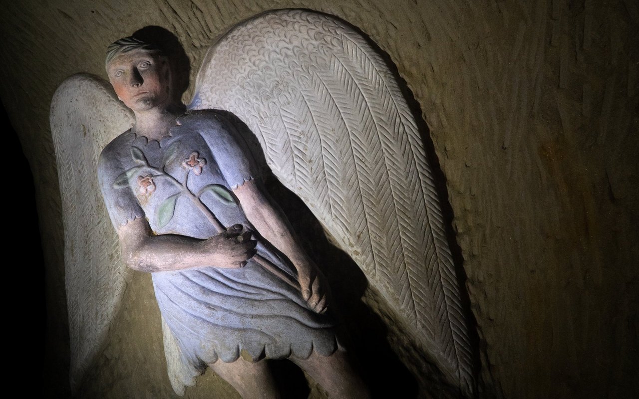 Die Kunstwerke im Bergwerk sind beeindruckend: Hier der Erzengel Gabriel.