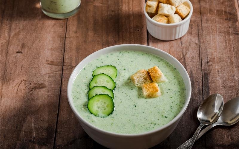 Gazpacho eignet sich gut für heisse Tage.