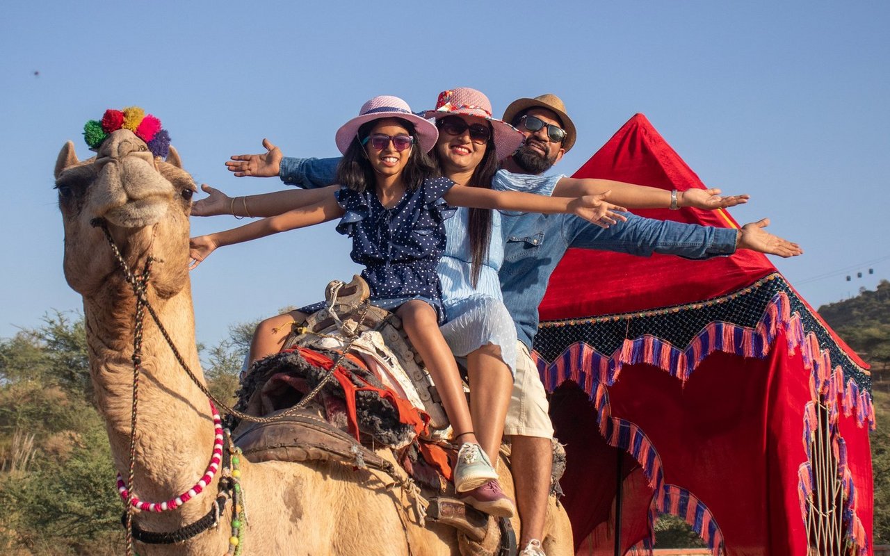 Kamelreiten ist in vielen Wüstenregionen eine unbestrittene Touristenattraktion.