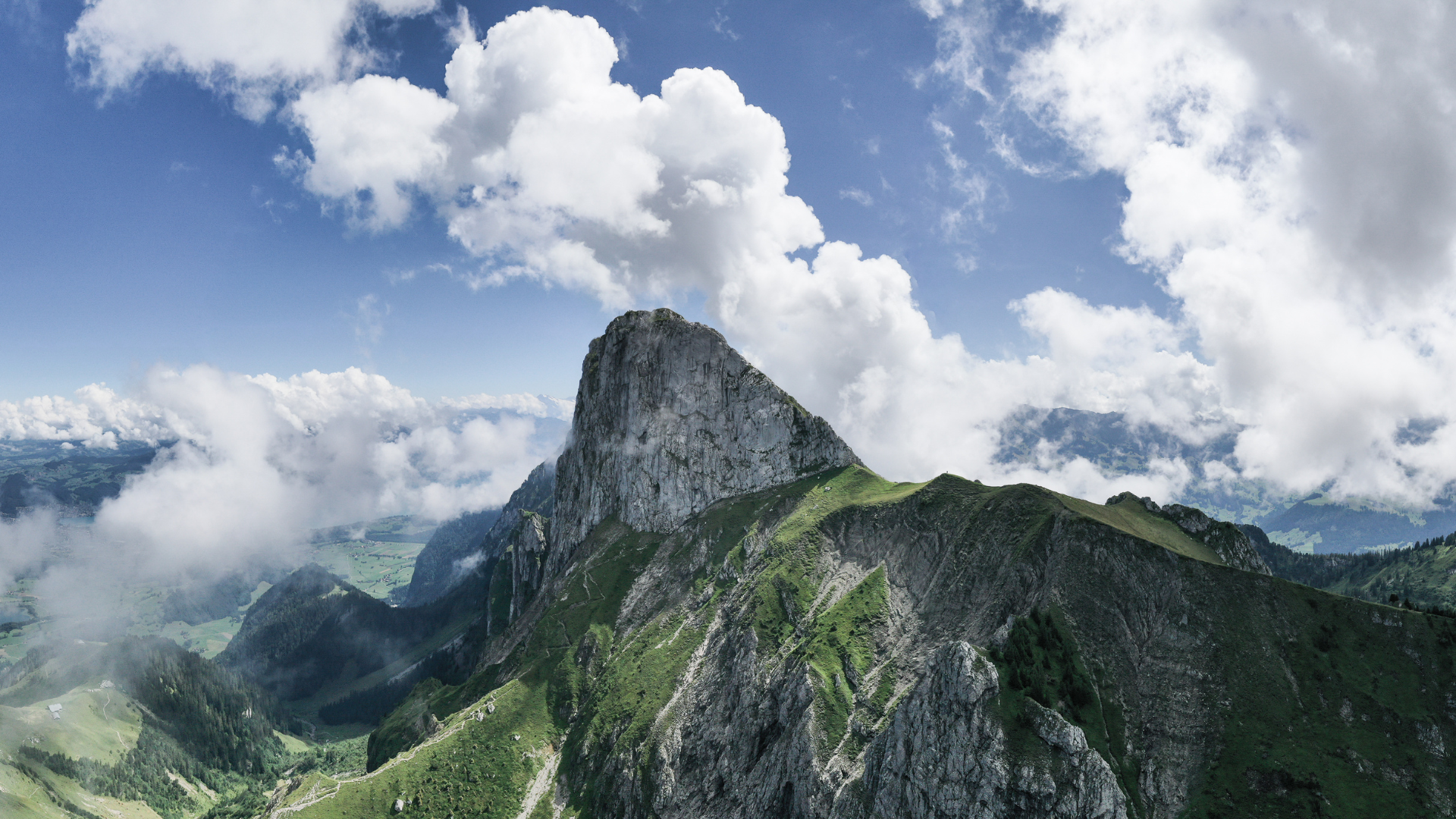 Der markante Gipfel des Stockhorns wird oft als Tor zum Berner Oberland bezeichnet. 