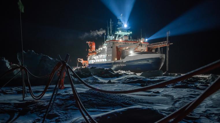 Eingeschlossen im Eis: Die Polarstern unternahm eine der grössten Forschungsreisen überhaupt.