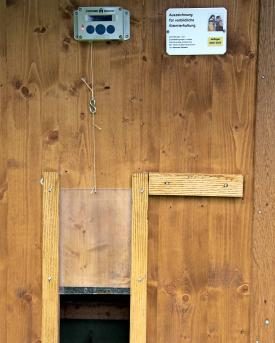 Hühnerklappe mit vorhandenem Schieber