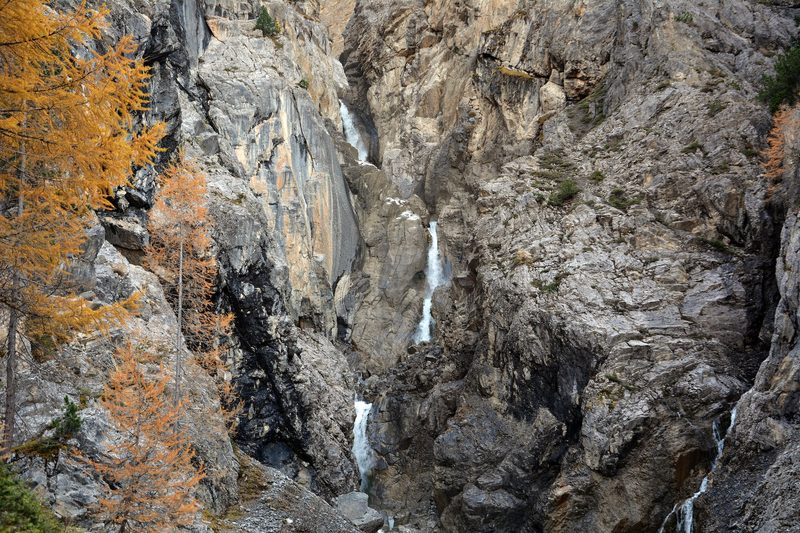 Fünf schöne Schweizer Wasserfälle