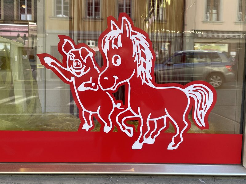 Auch Pferde werden zur Schlachtbank geführt