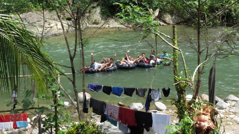 Tubing auf dem Bohorok