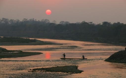 09-Fischer-am-Rapti-Fluss-Chitwan-Nationalpark-1.jpg