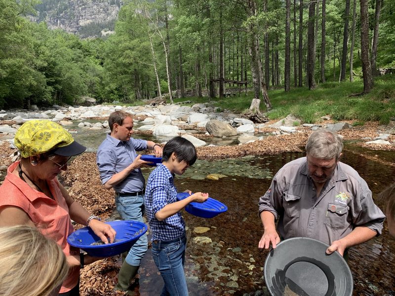Goldwaschen im Wallis und wandern auf dem Stockeralperweg