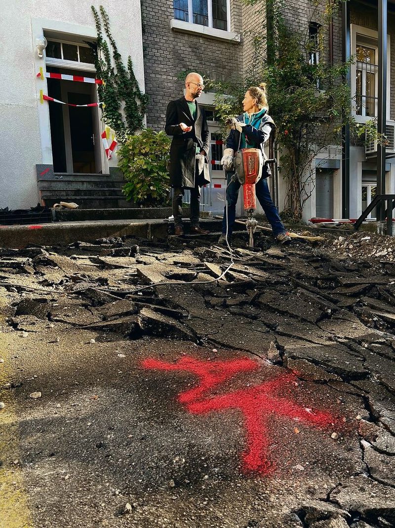 Wenn neben den Graffitis Pflänzchen spriessen
