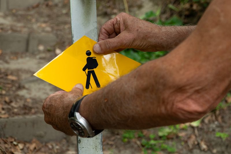 Freiwillige Wanderwegpflege: Unterwegs mit Bernhard Blaser