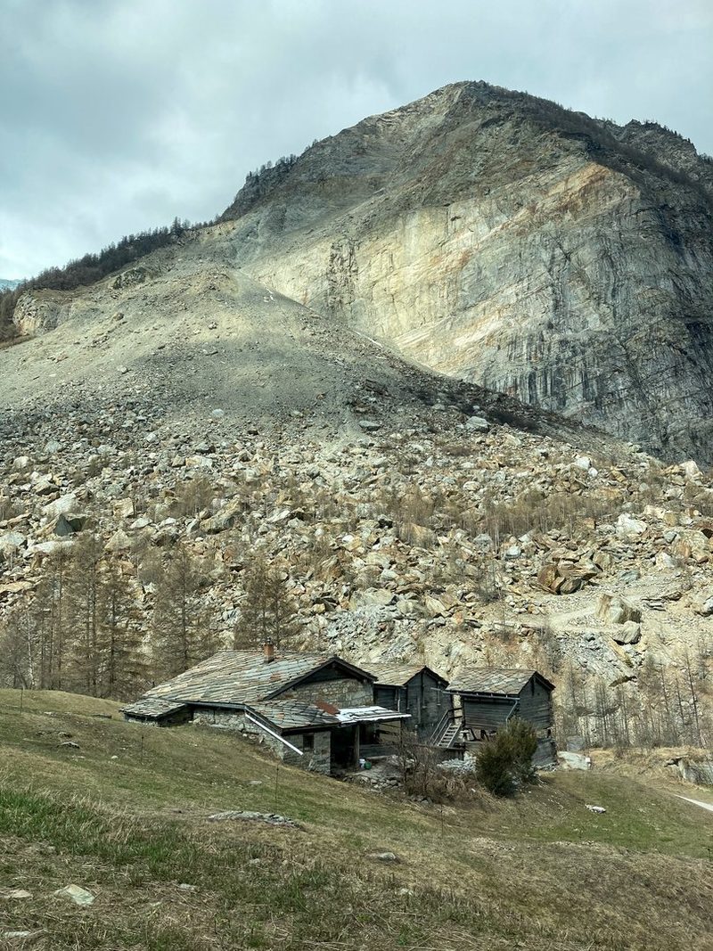 Klimawandel gefährdet Schweizer Bergwelt: Auswirkungen auf Naturgefahren